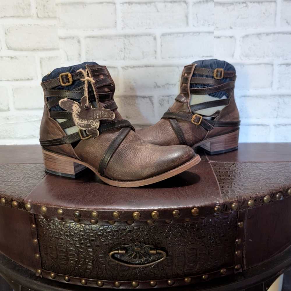 Freebird by Steven Stair Booties Size 8
